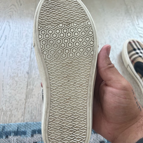Burberry slip on size 5 - Picture 5 of 9